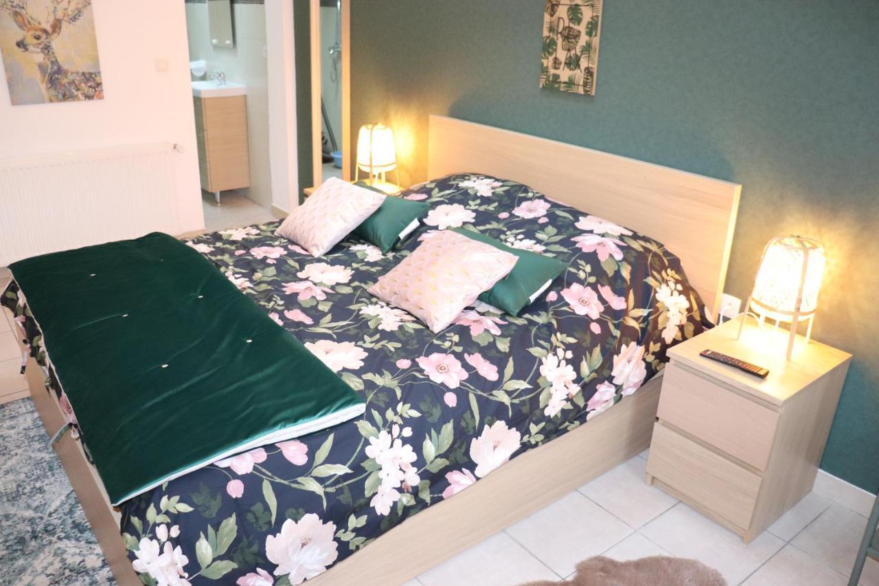 Bed and Breakfast Le Jardin Des Roses Gerponville Exteriér fotografie