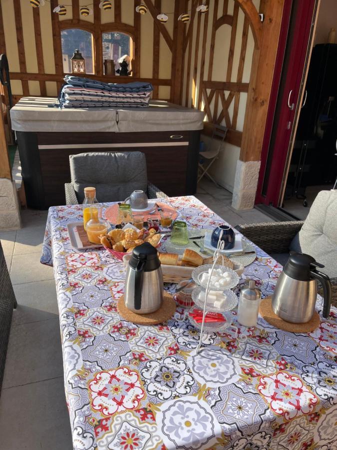 Bed and Breakfast Le Jardin Des Roses Gerponville Exteriér fotografie